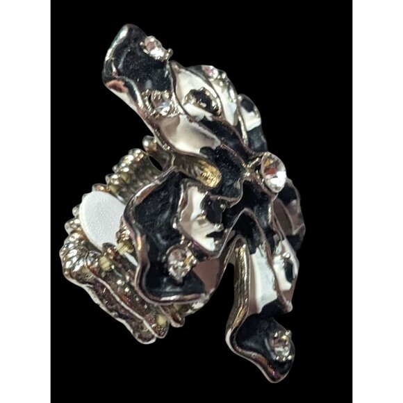 Chunky Floral Black And White Stretch Statement Ring Size 6 1/2 - Picture 7 of 16